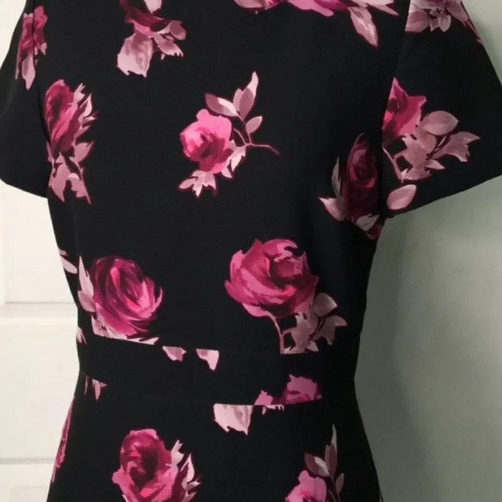 Kate Spade Womens Open Flare Dress size 4 Black Floral Roses Short Sleeve